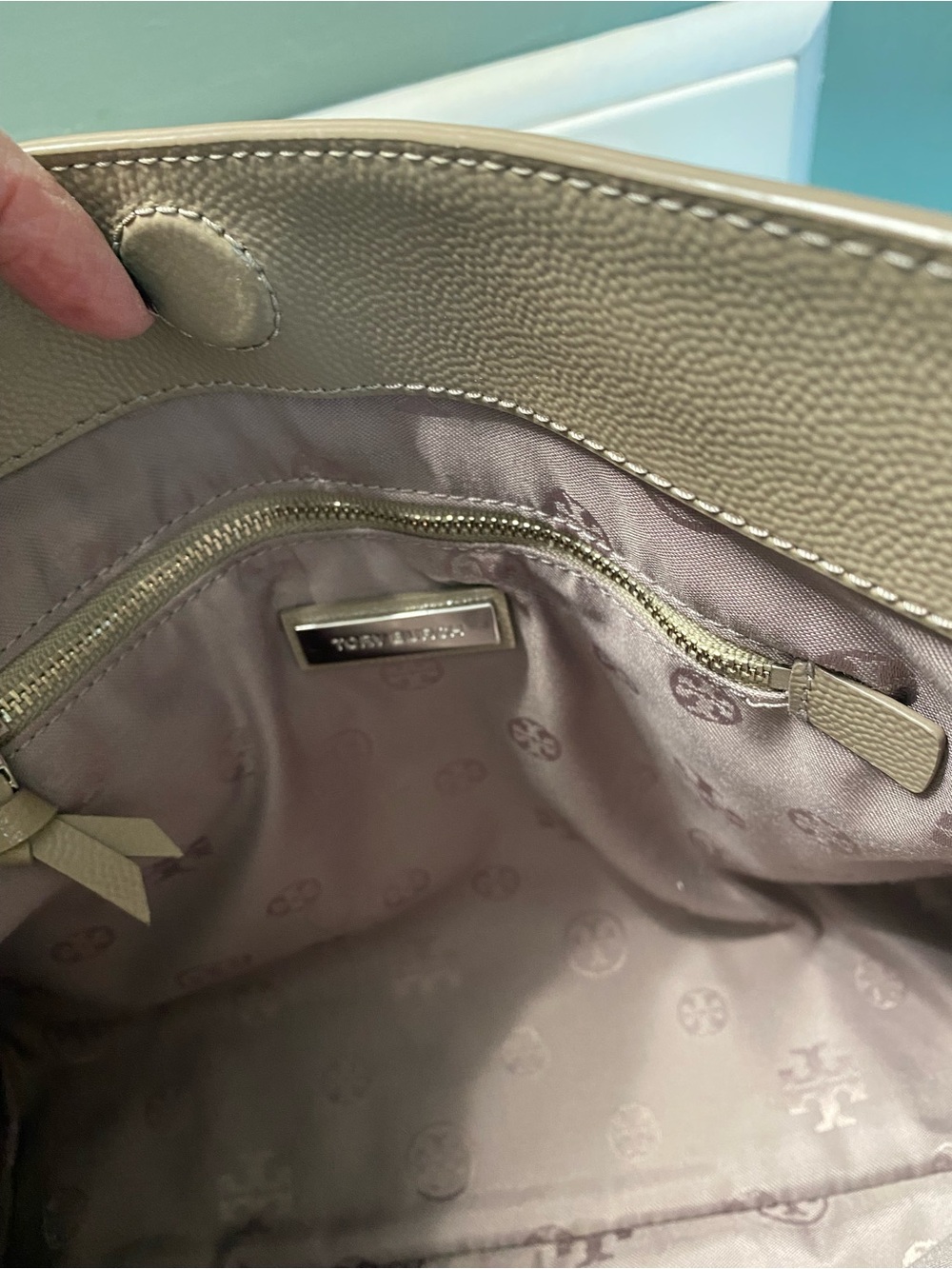 Tory Burch Beige Leather Chain-Handle Shoulder Bag - Picture 8 of 8